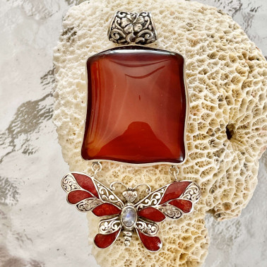 PD 15064 B CN-CR-(HANDMADE 925 BALI SILVER PENDANT WITH CARNELIAN AND CORAL)